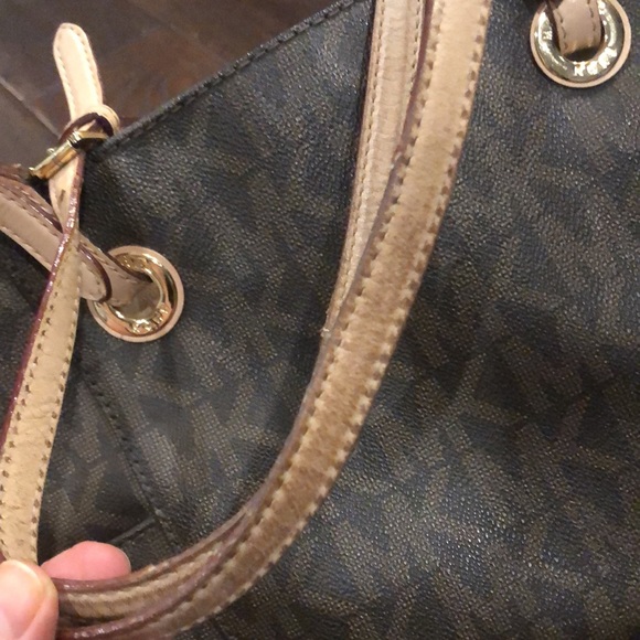 Michael Kors Tote Bag - Picture 7 of 9
